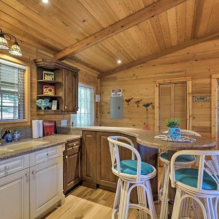 House With Dock And Slide Situated On Lake Sinclair! Sparta エクステリア 写真