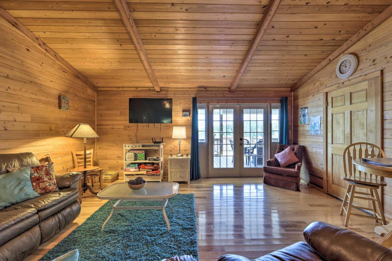House With Dock And Slide Situated On Lake Sinclair! Sparta エクステリア 写真