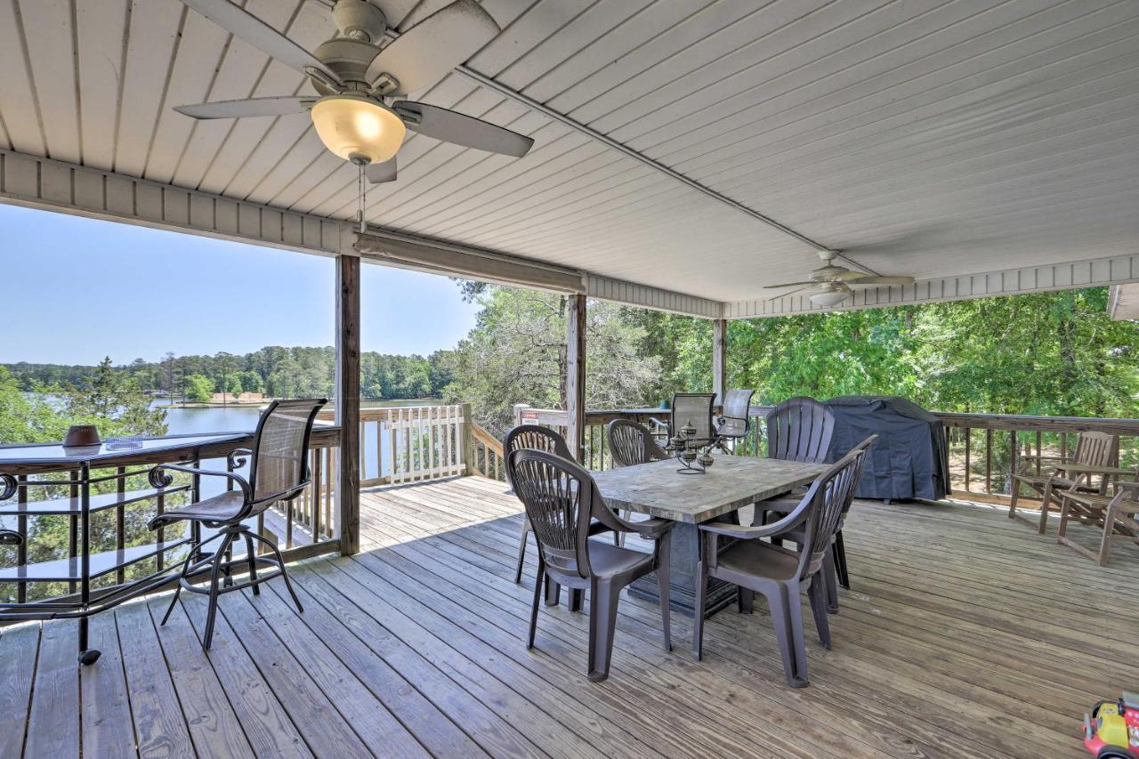 House With Dock And Slide Situated On Lake Sinclair! Sparta エクステリア 写真
