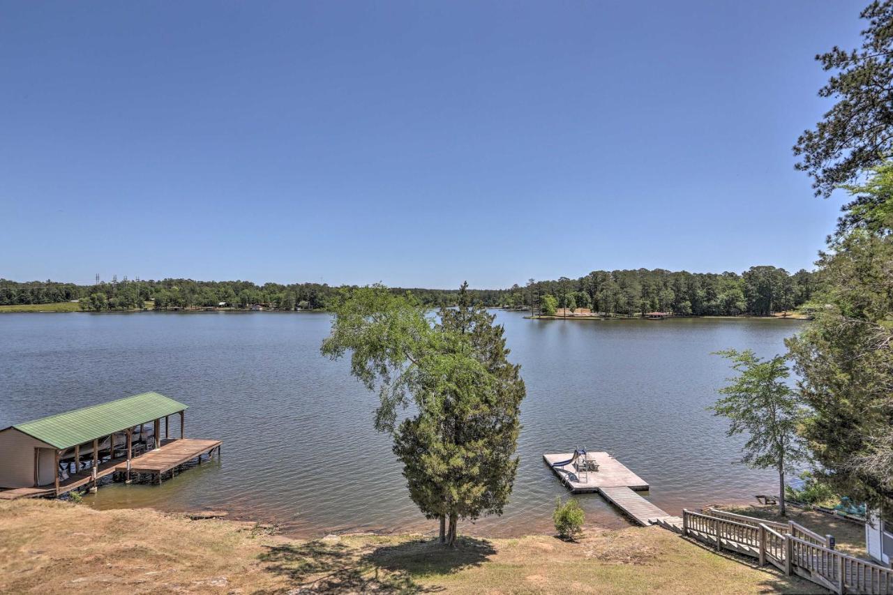 House With Dock And Slide Situated On Lake Sinclair! Sparta エクステリア 写真